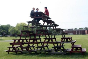 table-bench-pyramid-stack