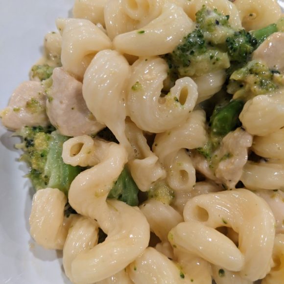 Instant Pot Chicken Broccoli Mac & Cheese